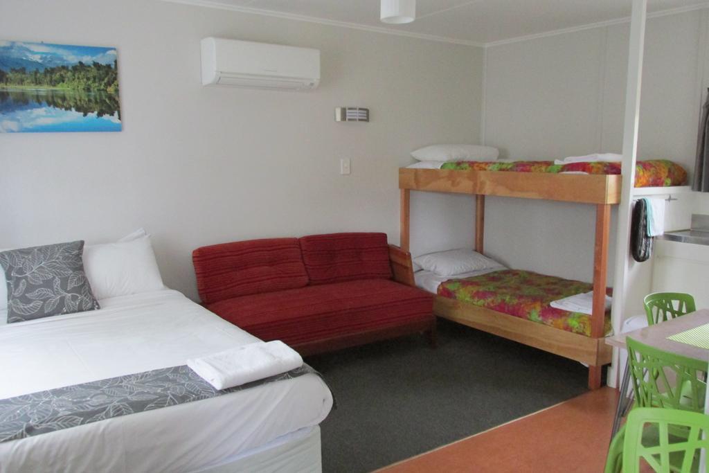 Fernwood Holiday Park Мотуека Номер фото